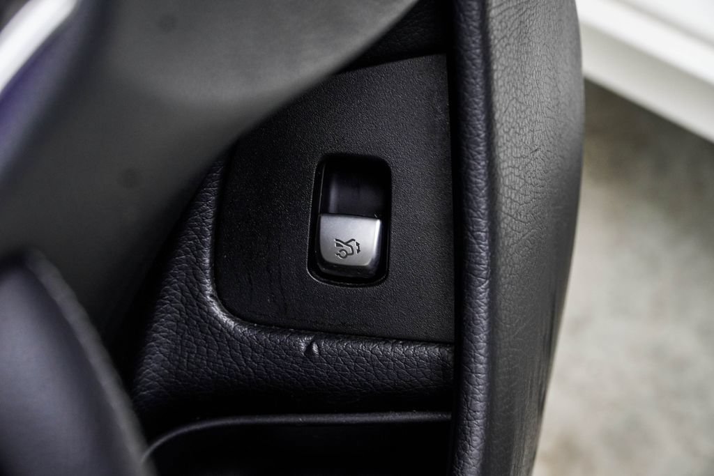 Used 2019 Mercedes-Benz E 300 image 37