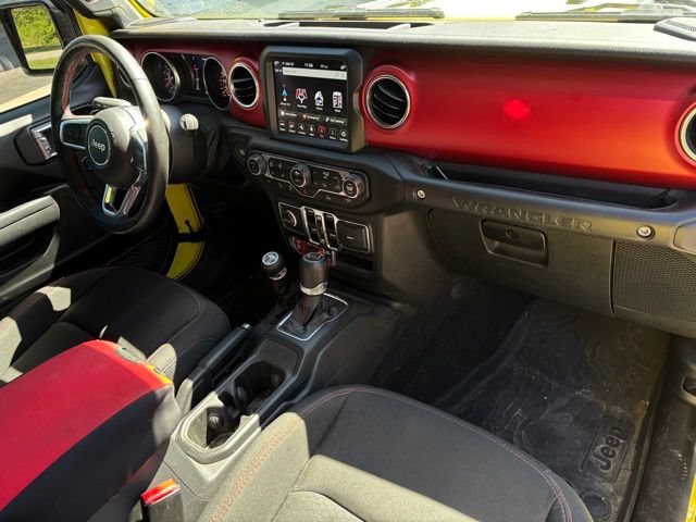 Used 2023 Jeep Wrangler Unlimited Rubicon w/ Cold Weather Group AWD/4WD image 26