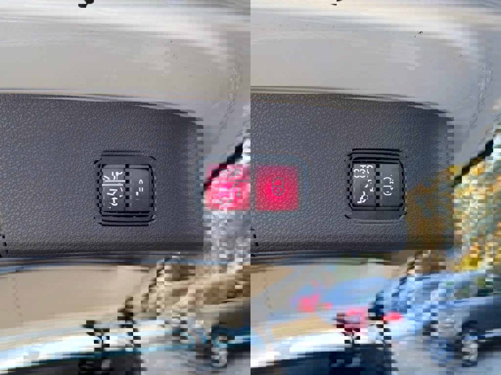 Certified 2019 Mercedes-Benz GLS 450 4MATIC w/ Premium 1 Package image 31