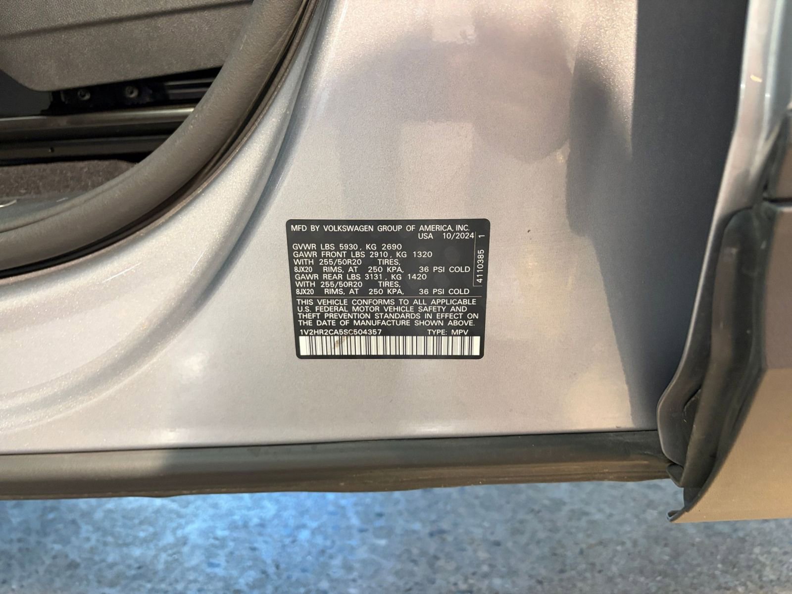 Used 2025 Volkswagen Atlas SE image 29