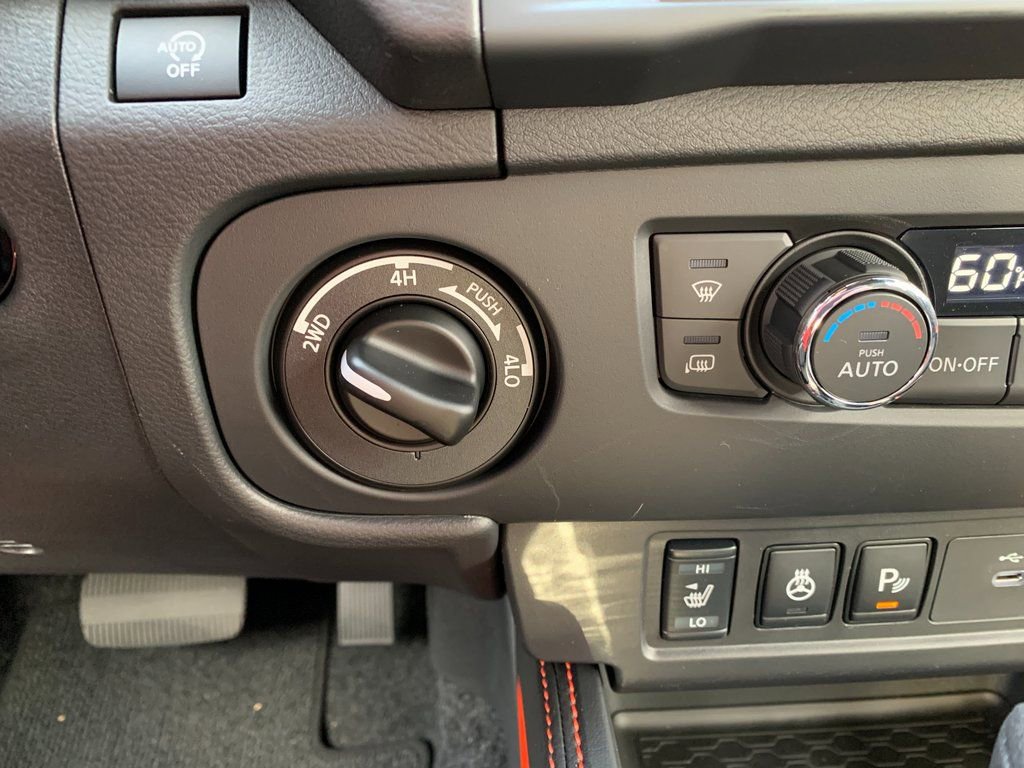 New 2026 Nissan Frontier PRO-4X w/ Pro-4x Convenience Package image 15