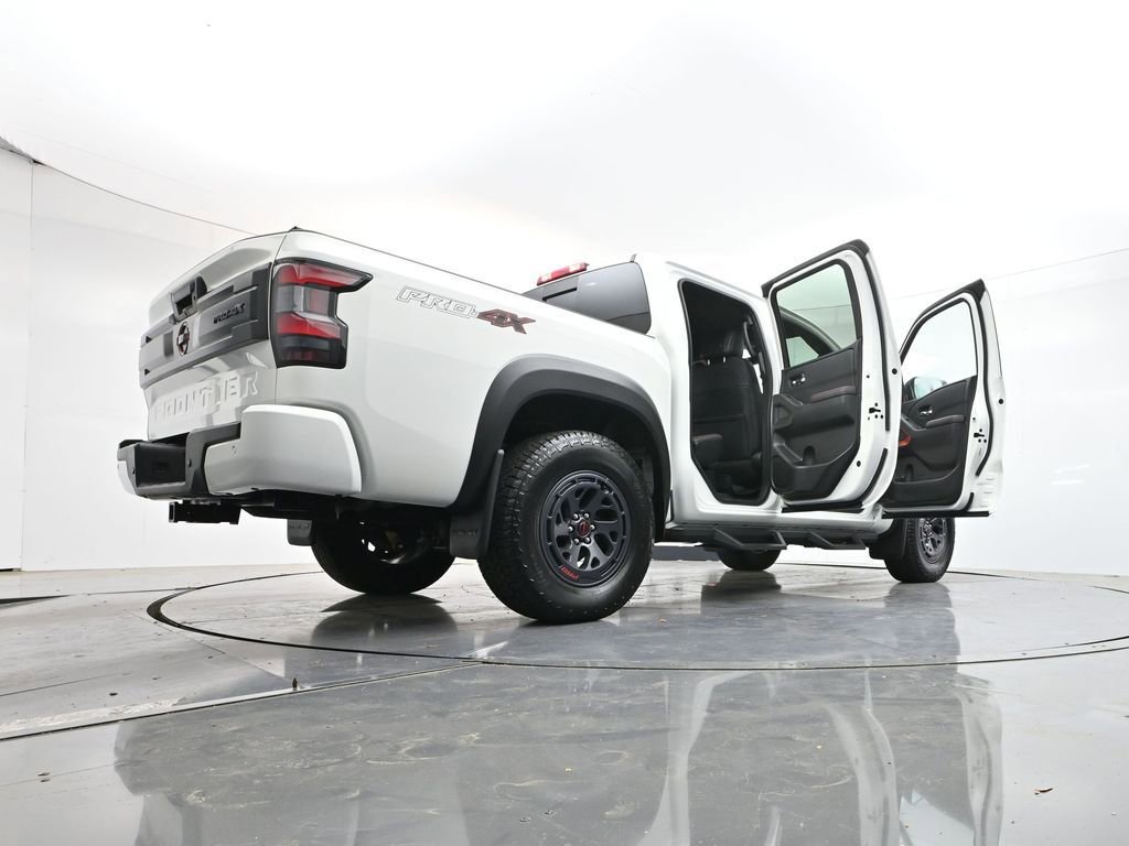 Used 2025 Nissan Frontier PRO-4X w/ Pro Premium Package image 44