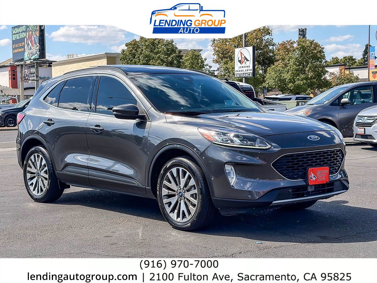 Used 2020 Ford Escape Titanium w/ Titanium Premium Package 2.0 AWD/4WD image 5