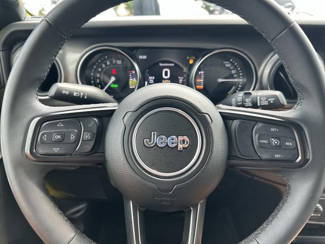 Used 2023 Jeep Wrangler Unlimited w/ Sun & Screen Package AWD/4WD image 28