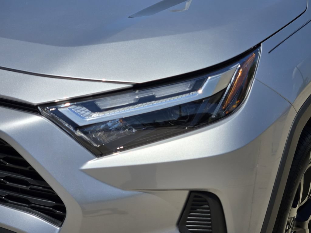 Used 2024 Toyota RAV4 LE FWD image 21