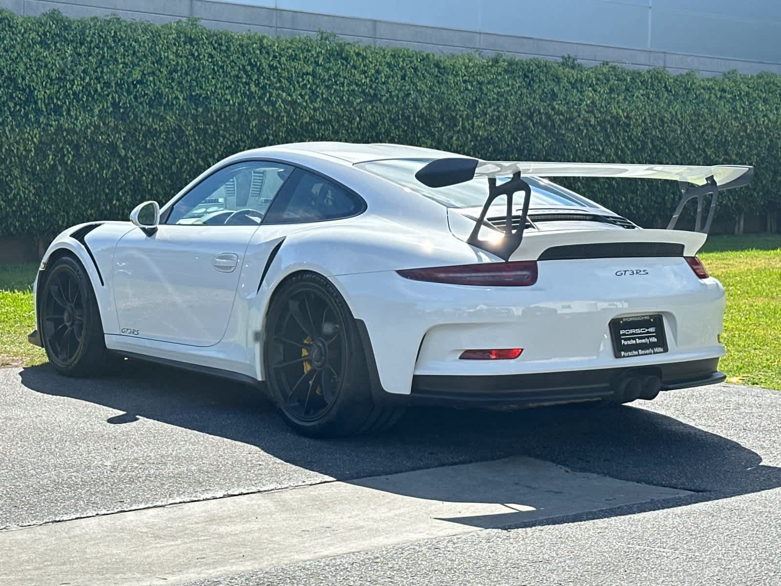 Used 2016 Porsche 911 GT3 RS RWD image 3