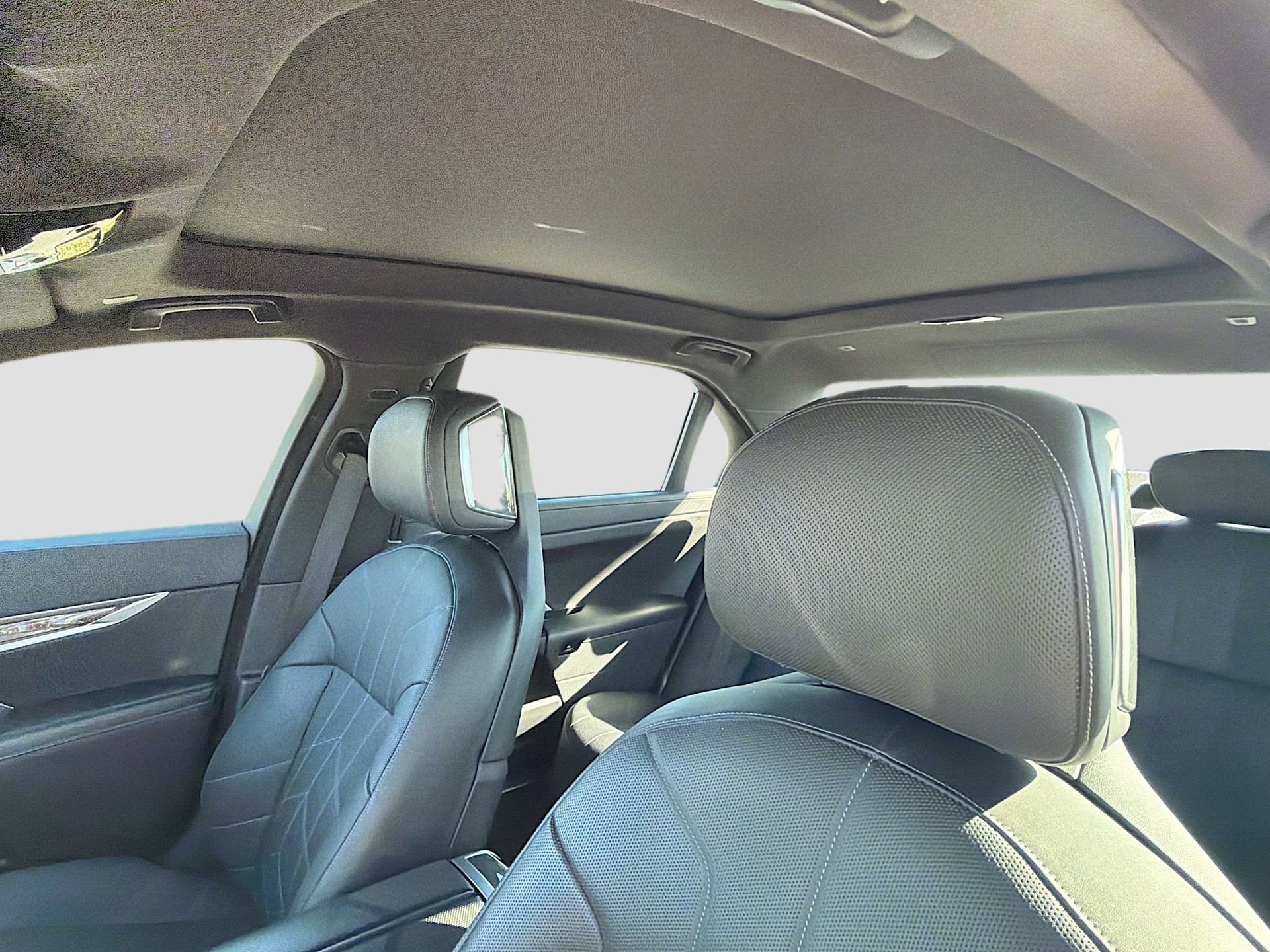 Certified 2024 BMW 740i image 28