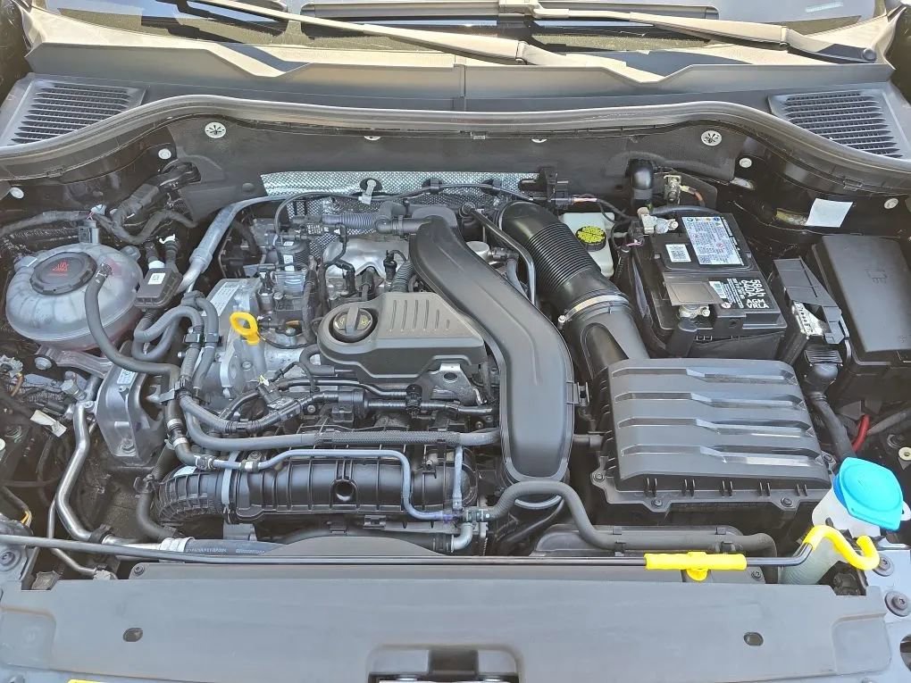 Used 2022 Volkswagen Taos SE FWD image 50