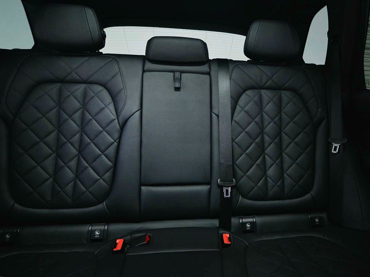 Used 2024 BMW X5 sDrive40i w/ Premium Package RWD image 9