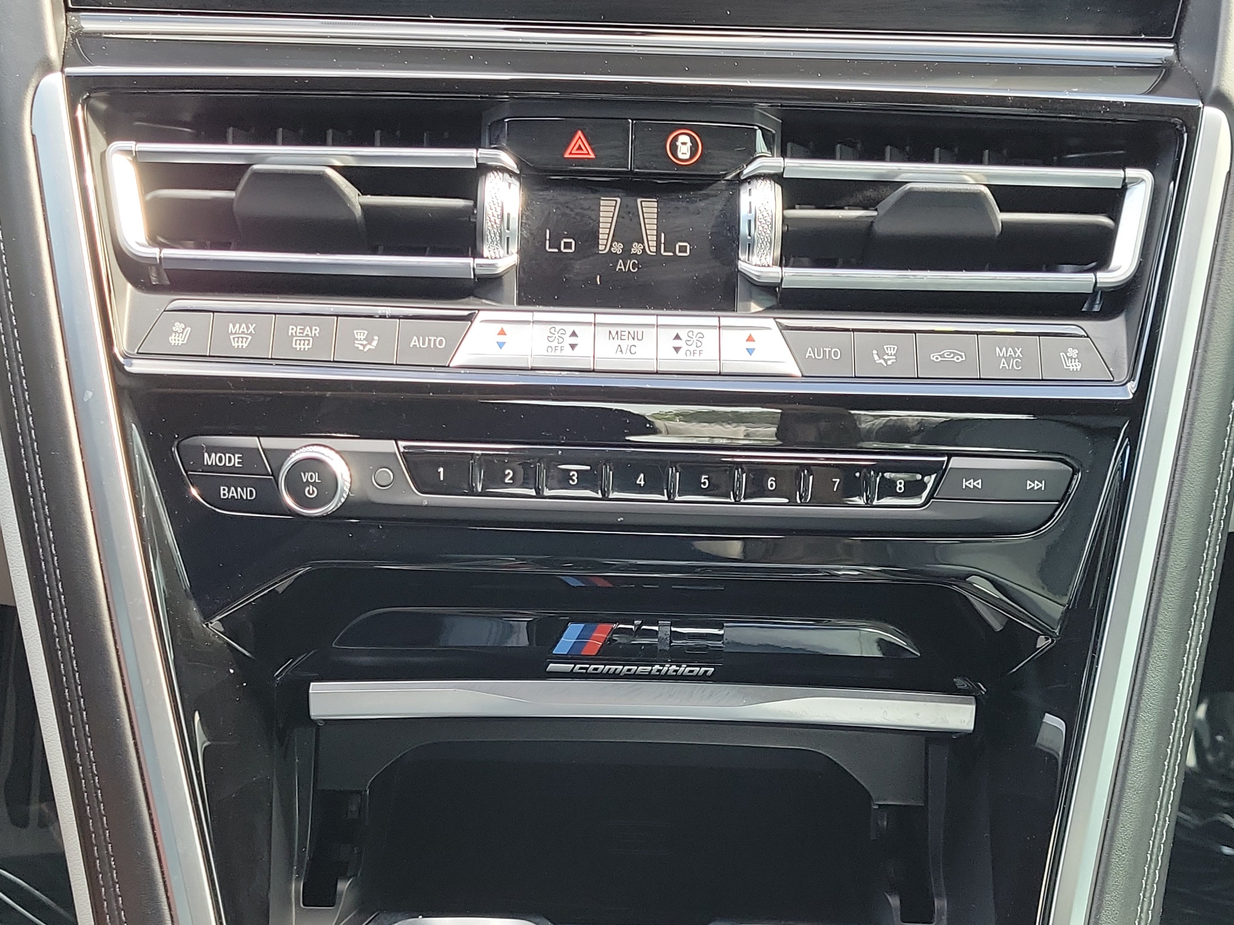Used 2022 BMW M8 Competition w/ M Carbon Exterior Package AWD/4WD image 28