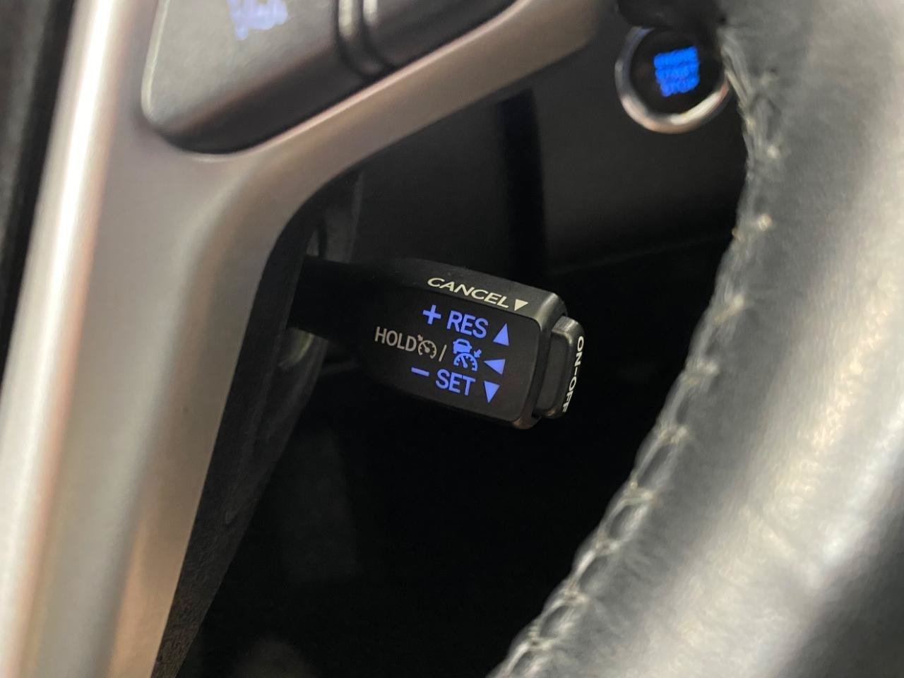 Used 2019 Toyota Highlander XLE AWD/4WD image 26