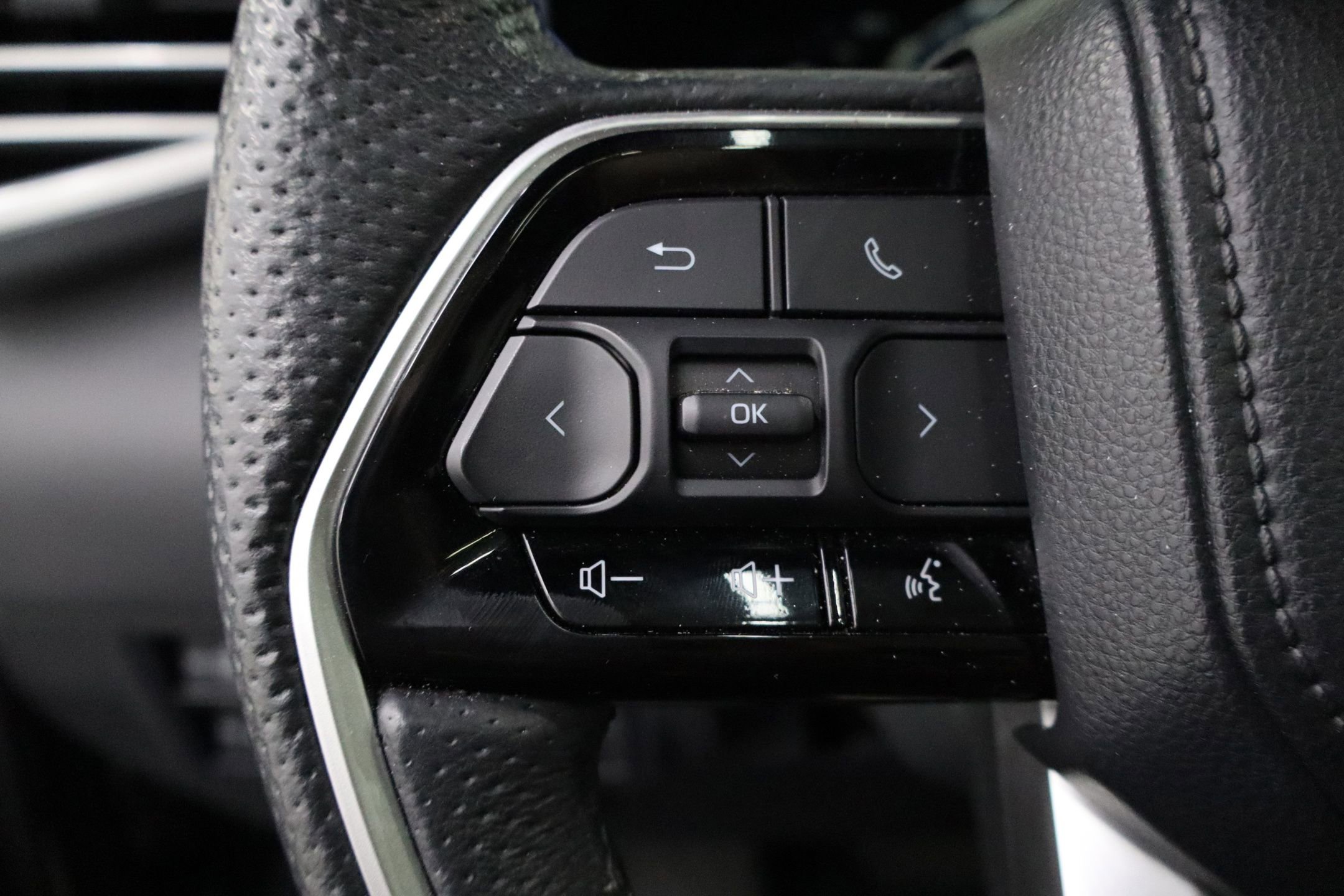 Used 2023 Toyota Tundra Platinum image 14