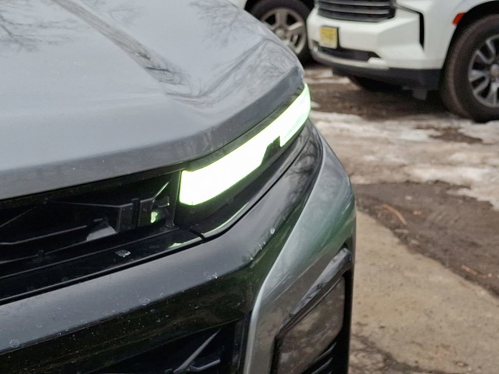 Used 2024 Chevrolet Traverse RS image 37