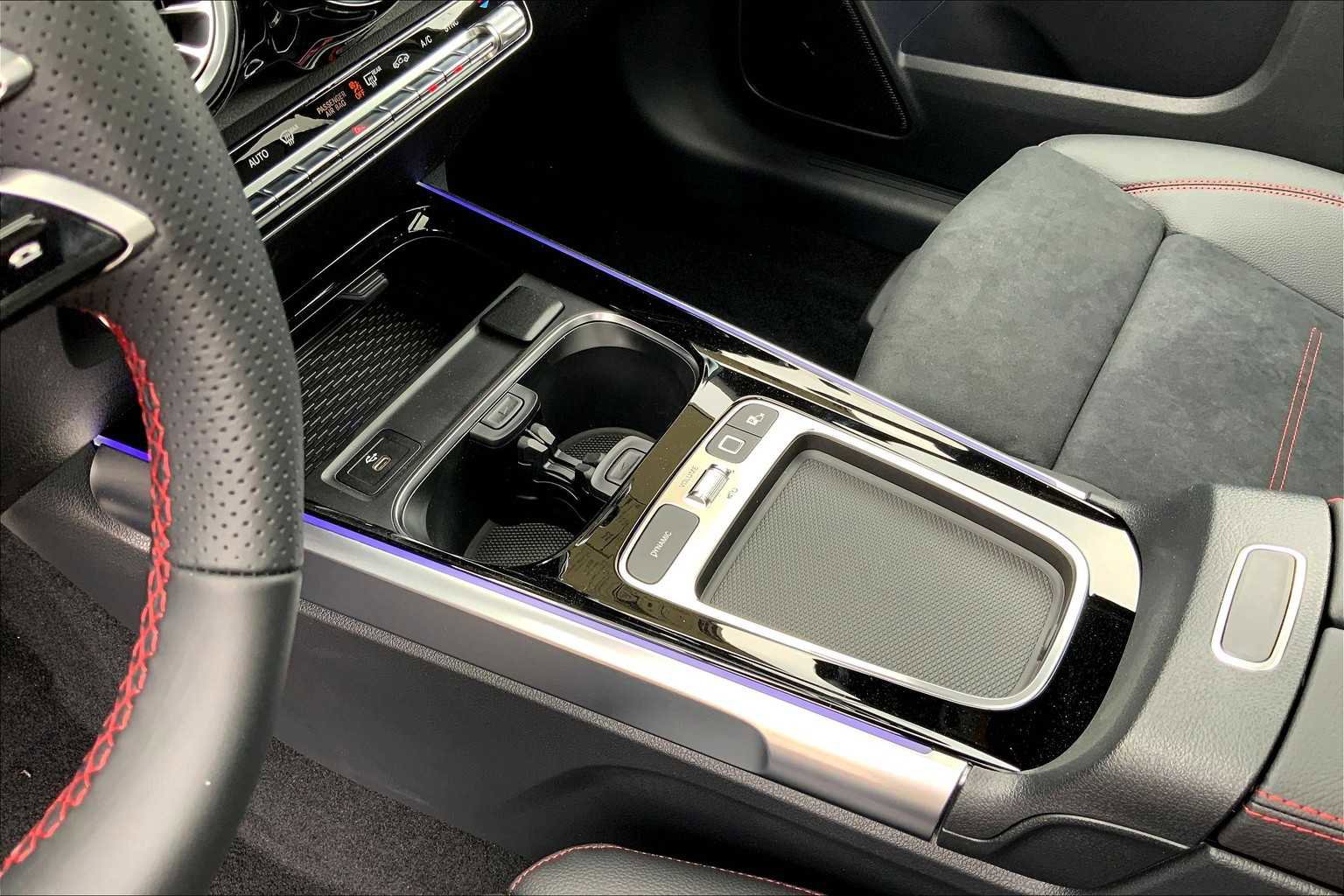 Certified 2025 Mercedes-Benz GLB 250 4MATIC image 7