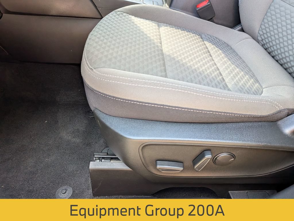 Used 2022 Ford Escape SE w/ SE Sport Appearance Package FWD image 16