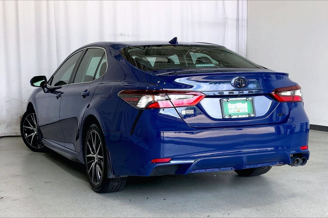 Used 2024 Toyota Camry SE FWD image 10