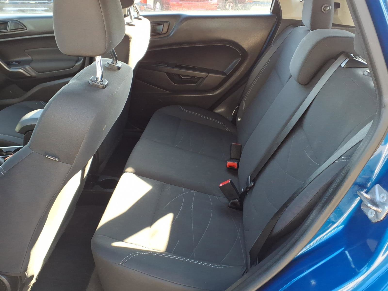 Used 2019 Ford Fiesta SE image 9