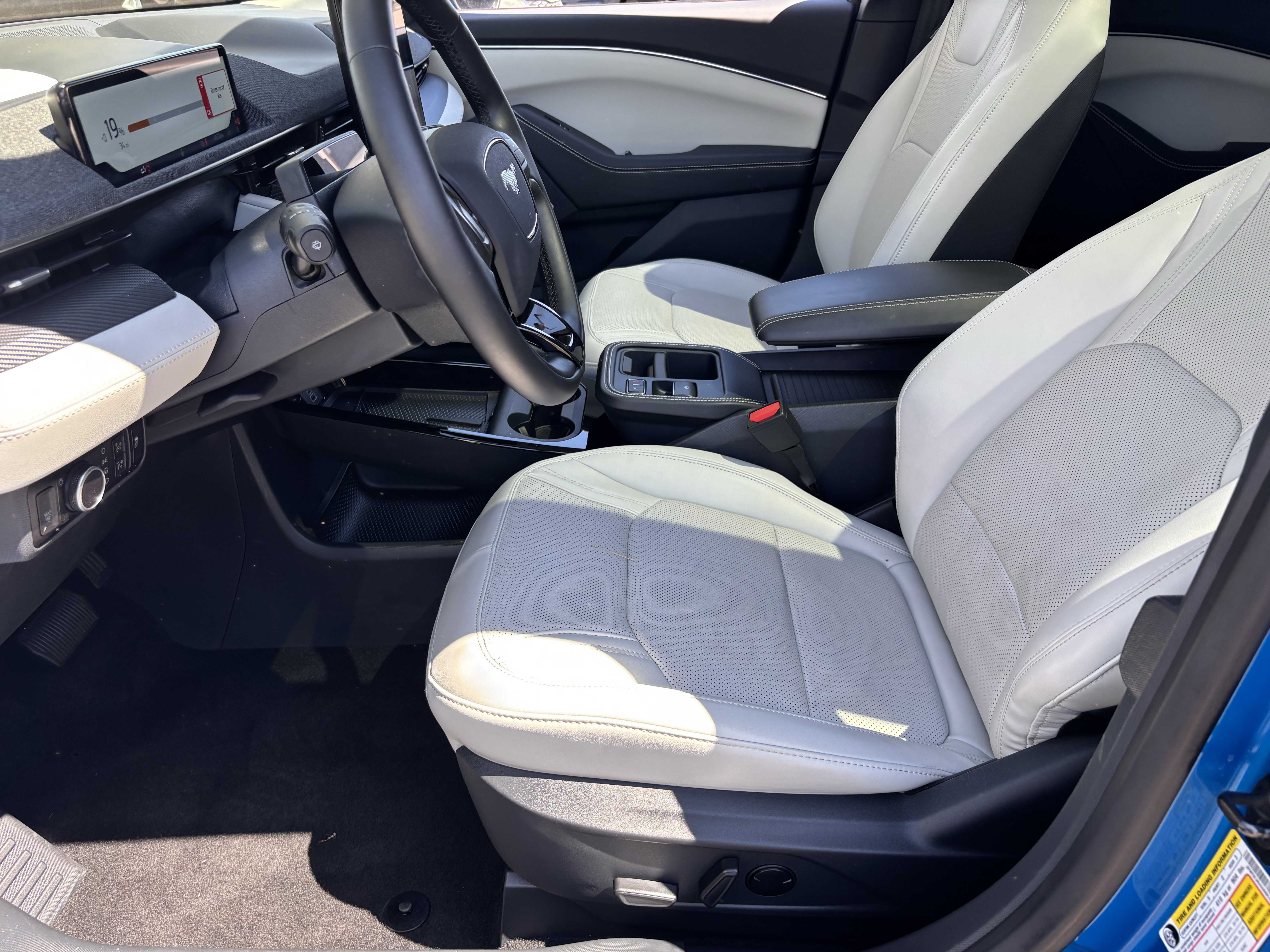 Used 2025 Ford Mustang Mach-E Premium RWD image 19