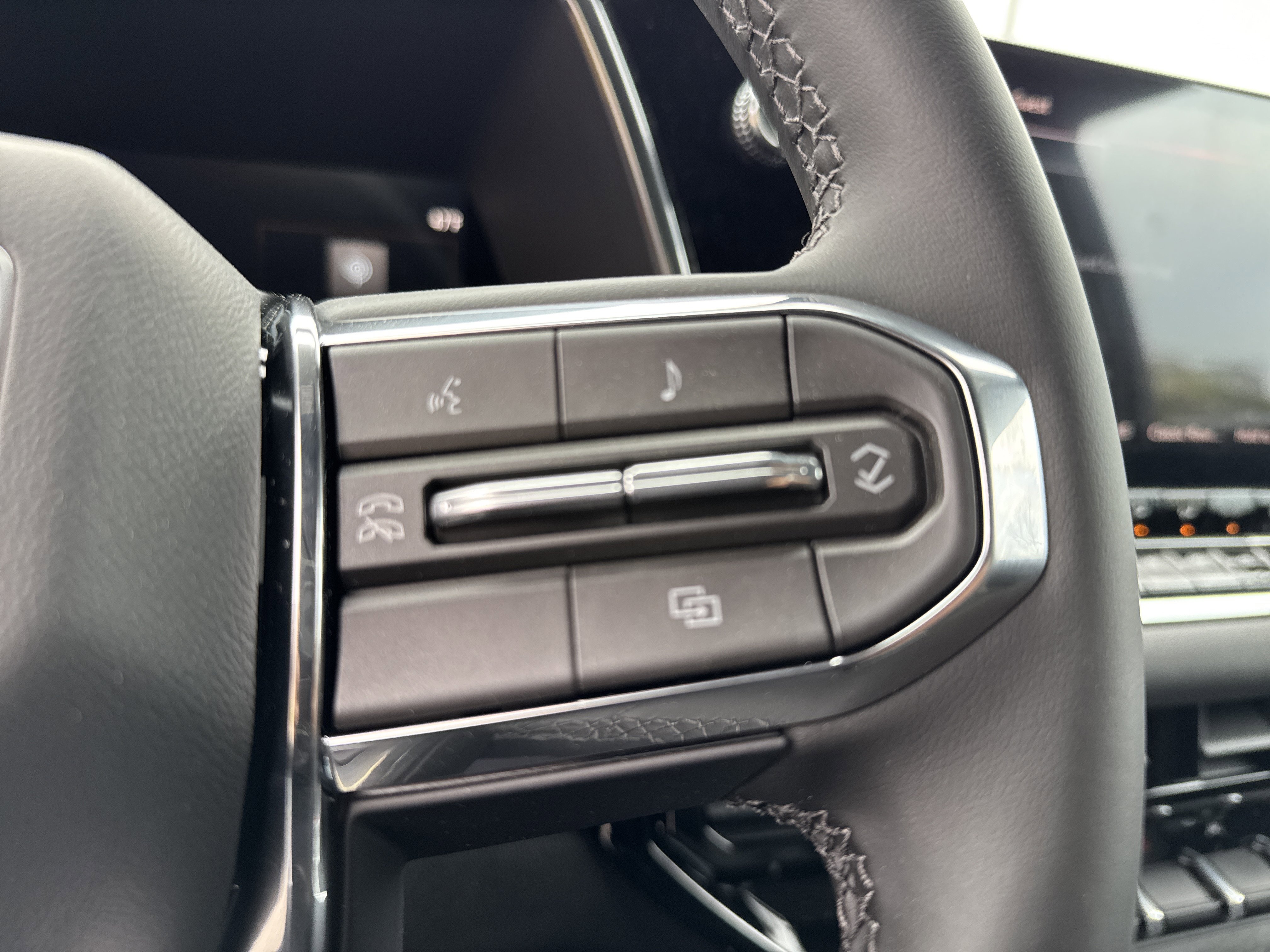 New 2026 GMC Canyon Elevation w/ Convenience Package image 19
