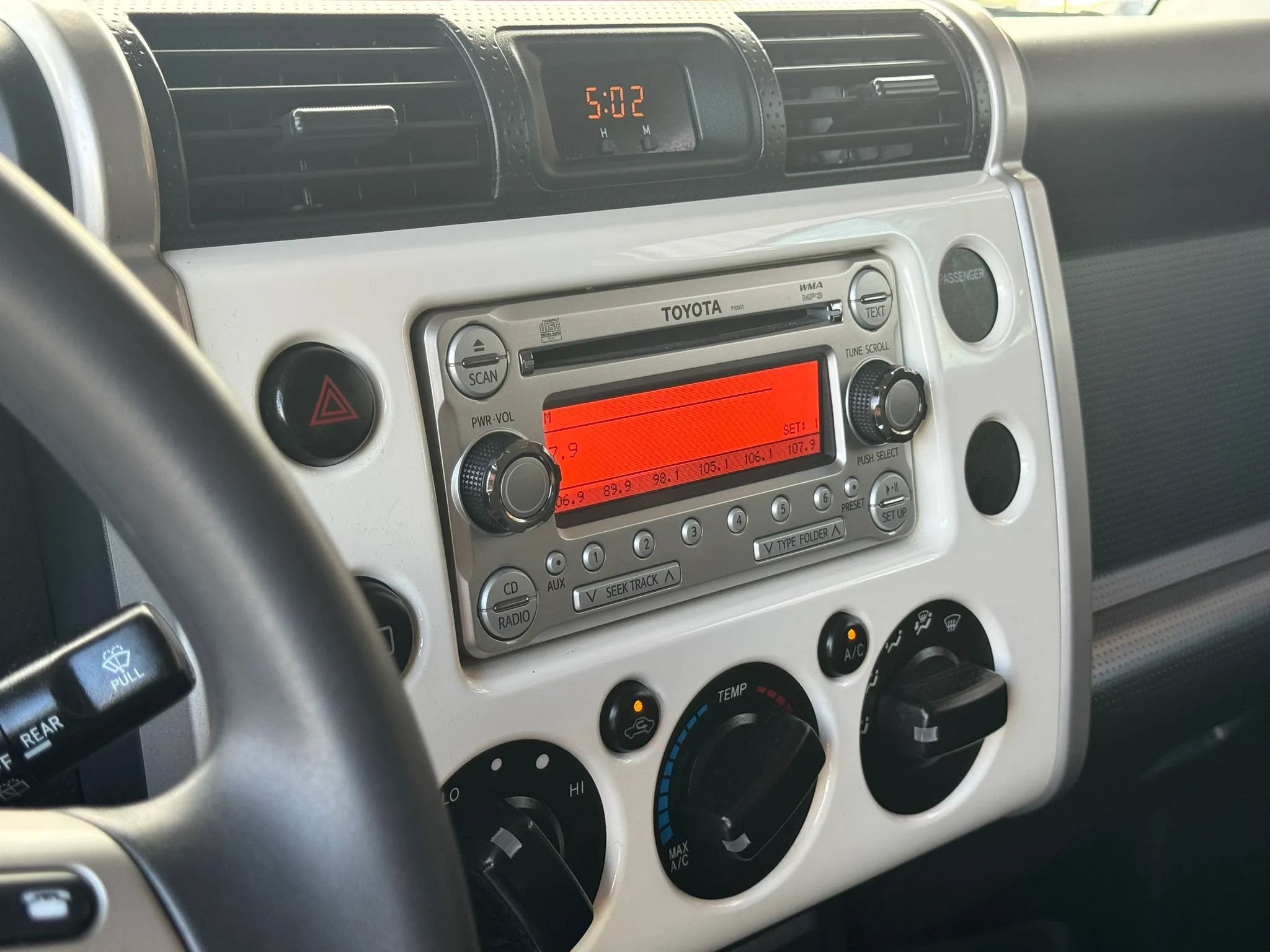 Used 2013 Toyota FJ Cruiser 2WD w/ Convenience Pkg image 15