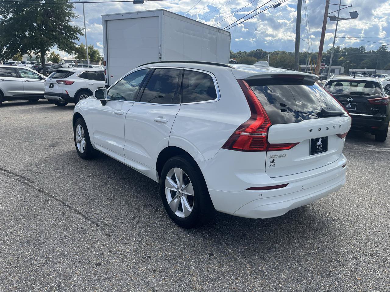 Used 2022 Volvo XC60 B5 Momentum AWD/4WD image 15