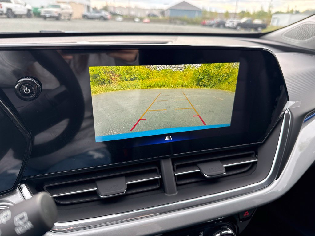 New 2026 Chevrolet Trax LT w/ Driver Confidence Package FWD image 29