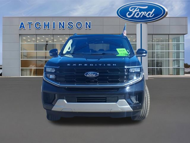 Used 2025 Ford Expedition Max Platinum image 2