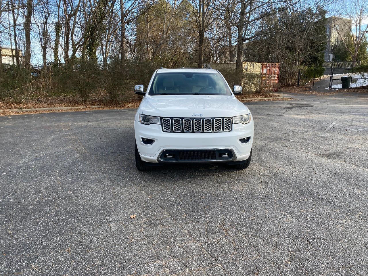 Used 2017 Jeep Grand Cherokee Overland image 2