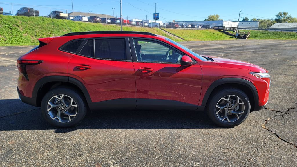 New 2026 Chevrolet Trax LT image 14