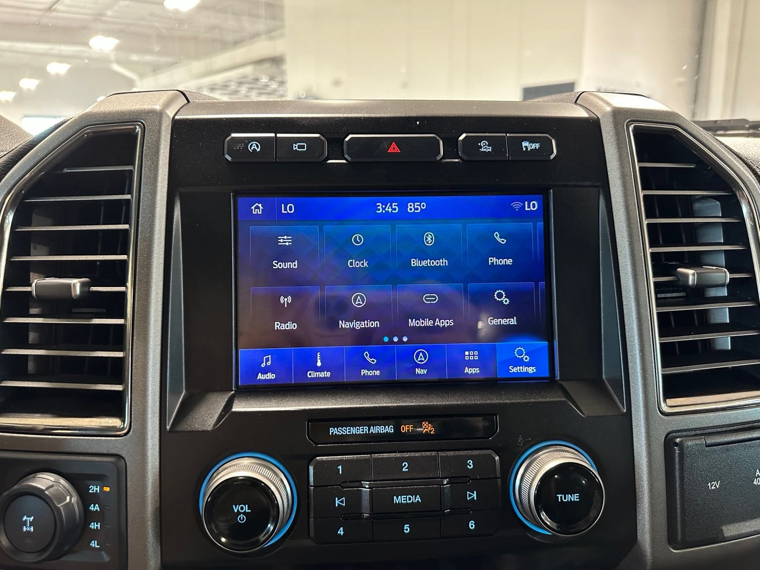 Used 2019 Ford F150 Raptor w/ Equipment Group 802A Luxury AWD/4WD image 31