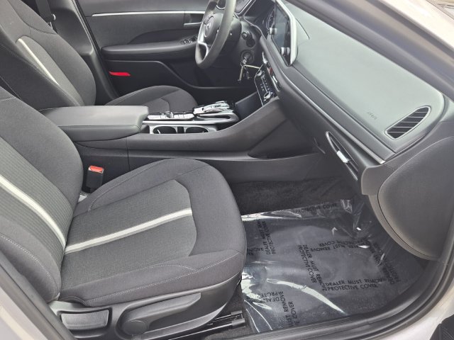 Used 2023 Hyundai Sonata SE FWD image 17