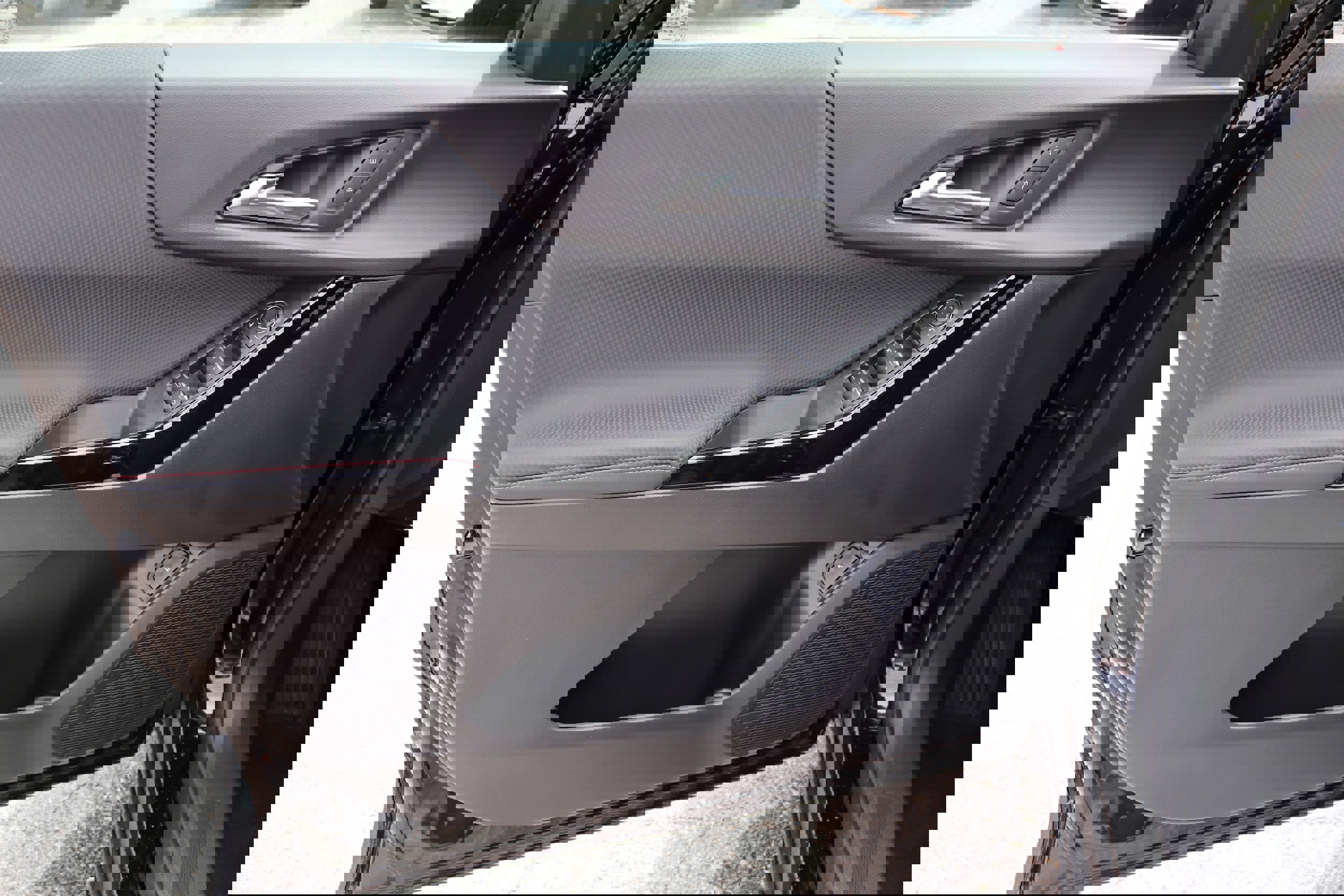 New 2025 Chevrolet Traverse LT w/ Driver Confidence Package image 21
