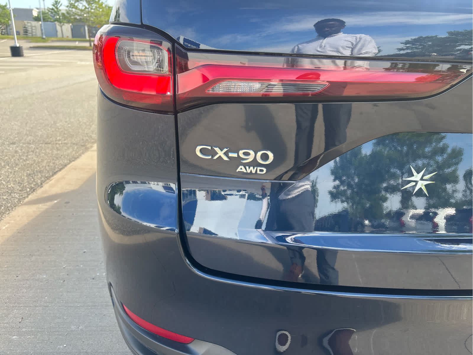 Used 2024 MAZDA CX-90 Plug-In Hybrid w/ Preferred AWD/4WD image 8
