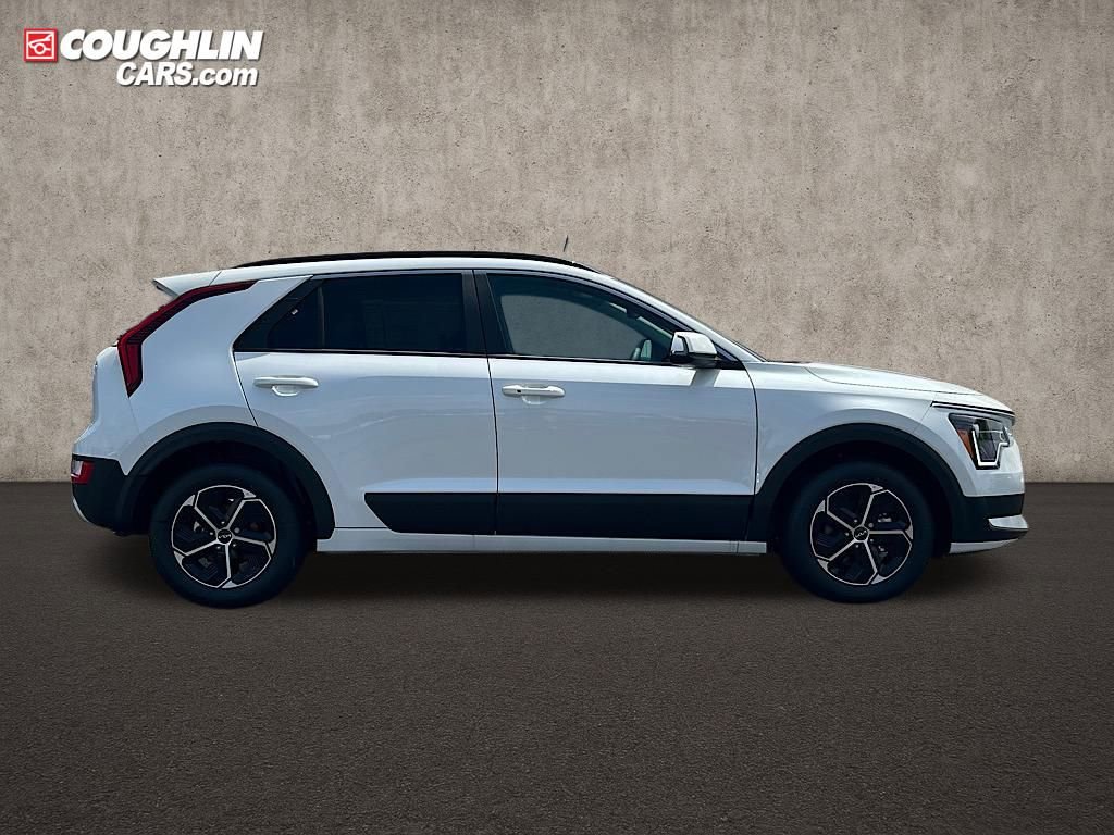 New 2025 Kia Niro EX image 3