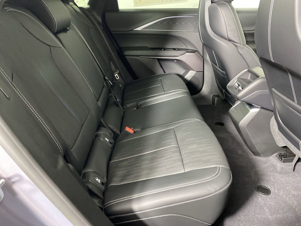 New 2026 Cadillac Lyriq Luxury image 25