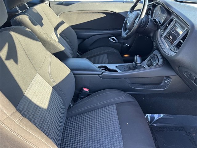 Used 2023 Dodge Challenger SXT image 6