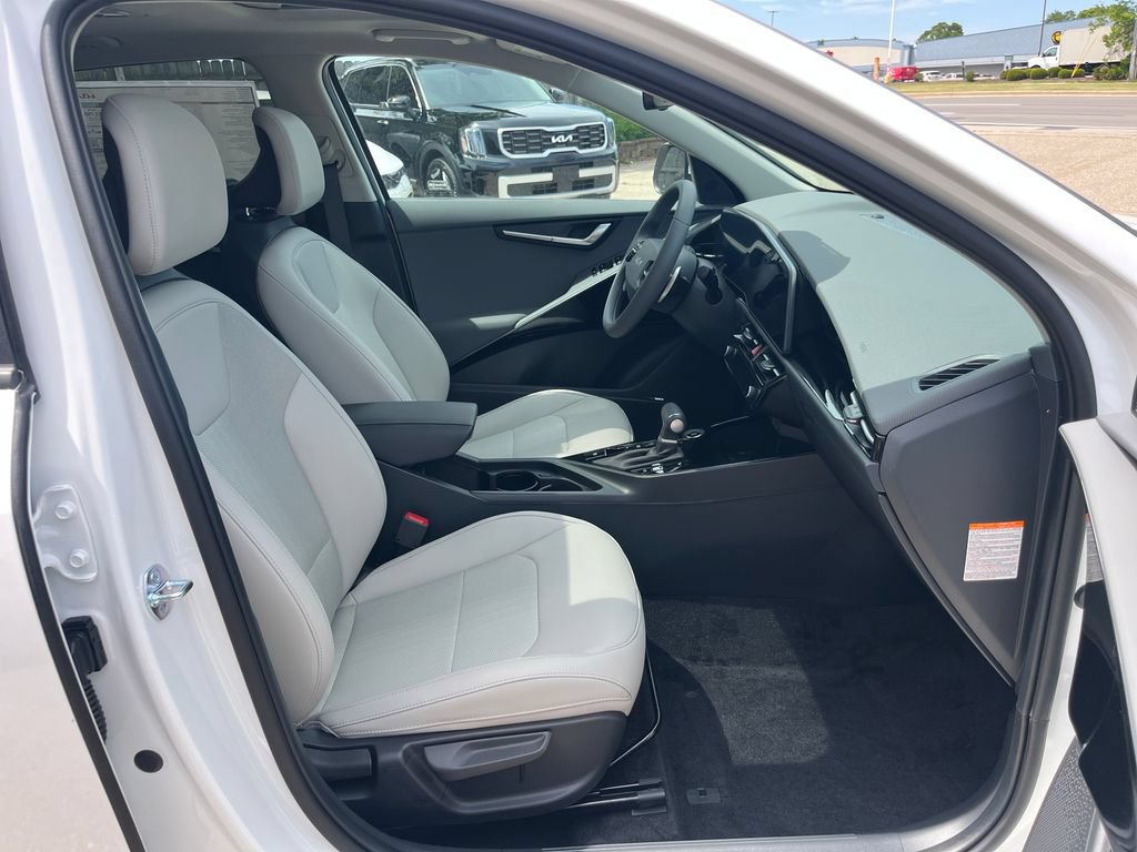 New 2026 Kia Niro EX w/ EX Premium Package FWD image 16