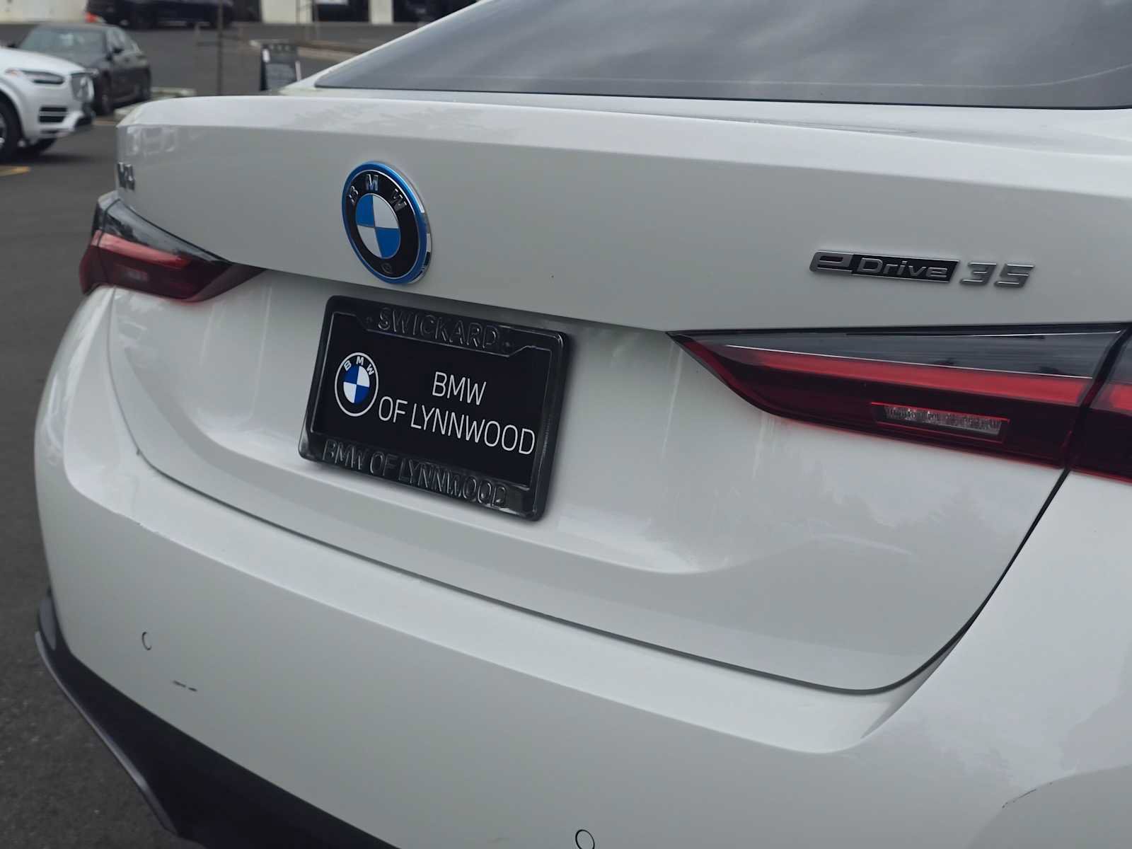 Used 2024 BMW i4 eDrive35 w/ Convenience Package RWD image 13