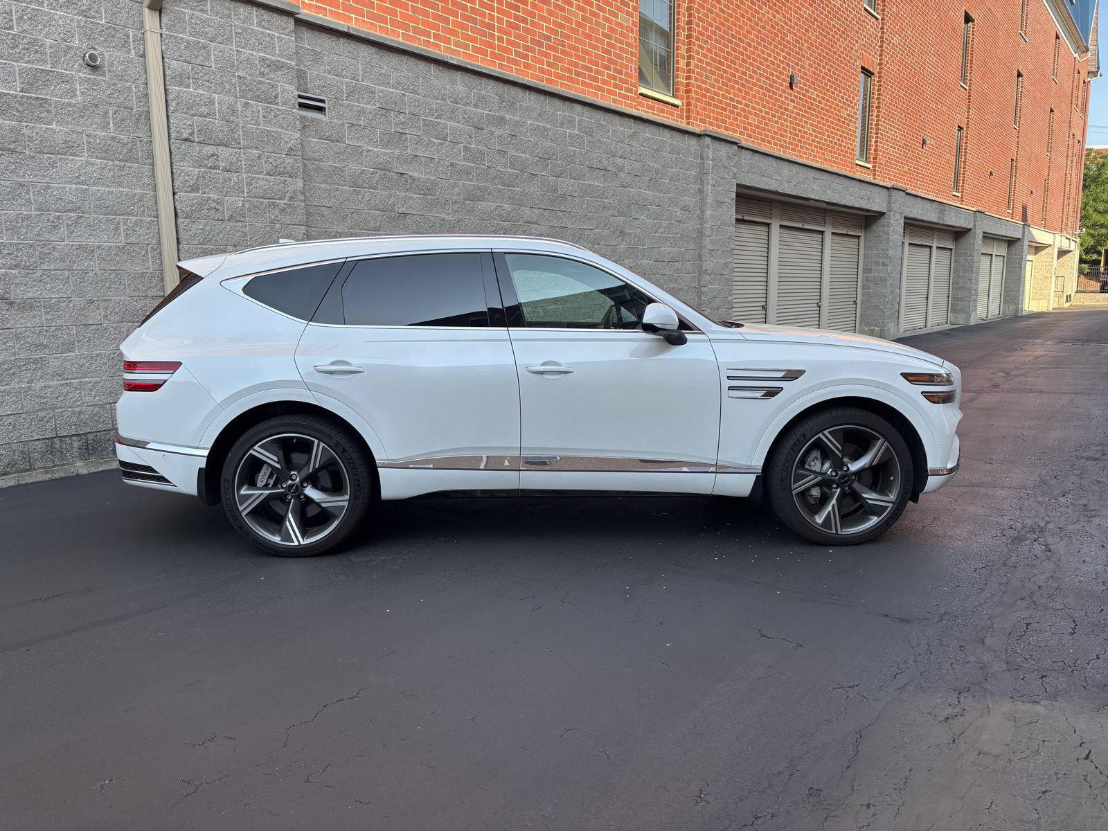 Used 2025 Genesis GV80 3.5T Prestige AWD/4WD image 2