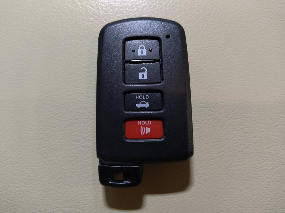 Used 2017 Toyota Camry LE FWD image 32