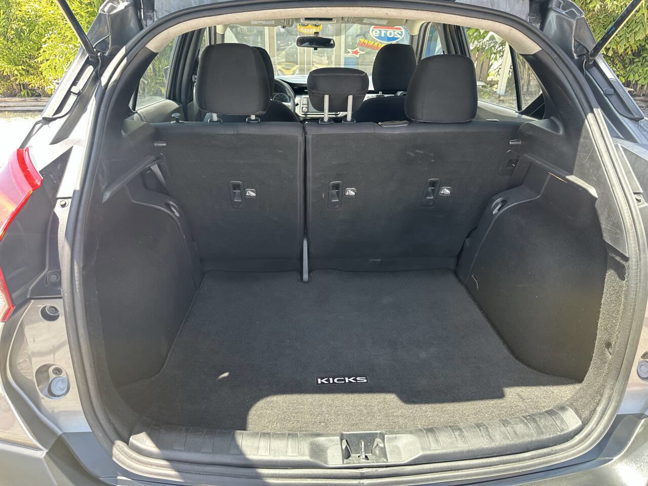 Used 2019 Nissan Kicks SV FWD image 7