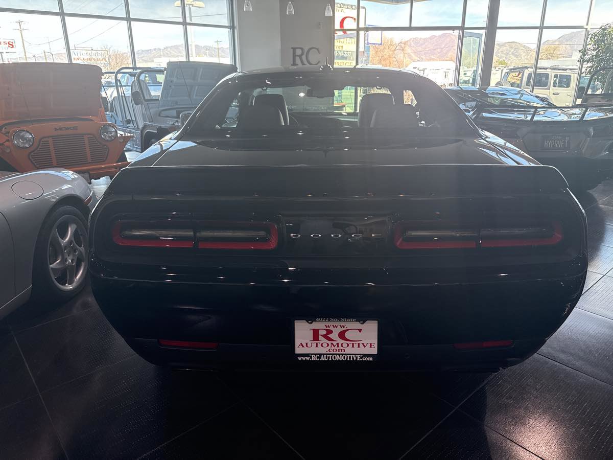 Used 2023 Dodge Challenger SRT Hellcat image 5