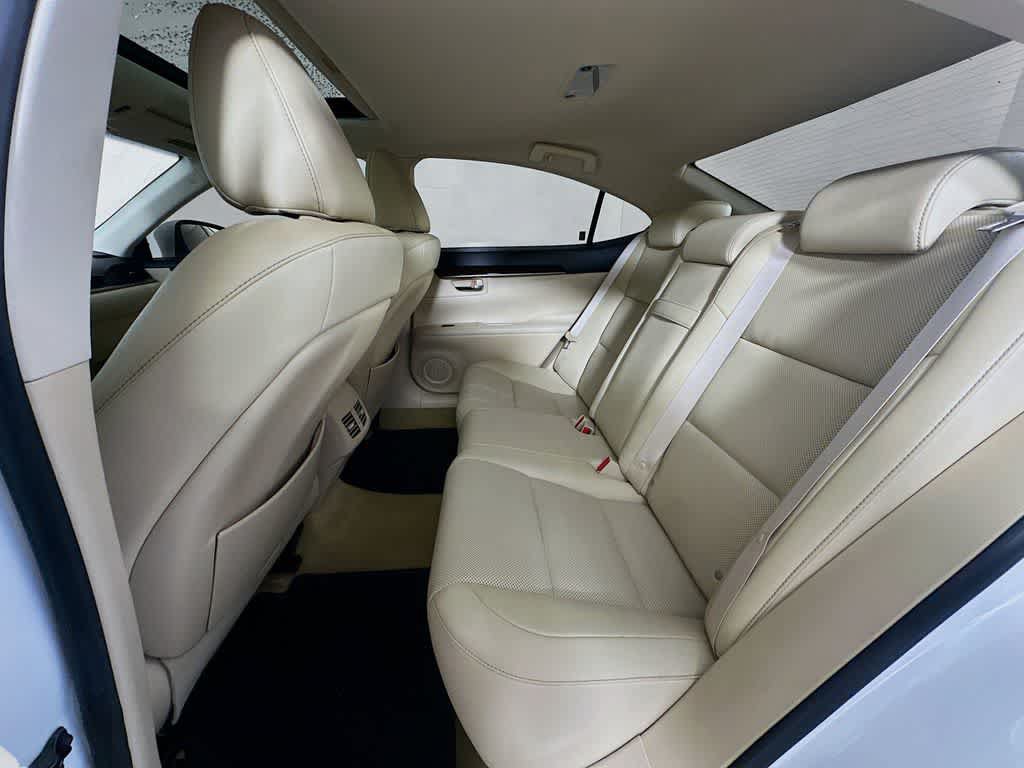 Used 2015 Lexus ES 350 w/ Premium Package FWD image 14