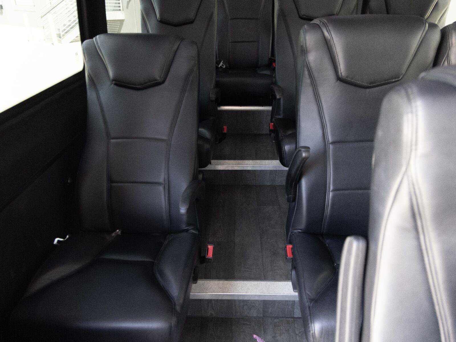 Used 2019 Mercedes-Benz Sprinter 3500 image 39