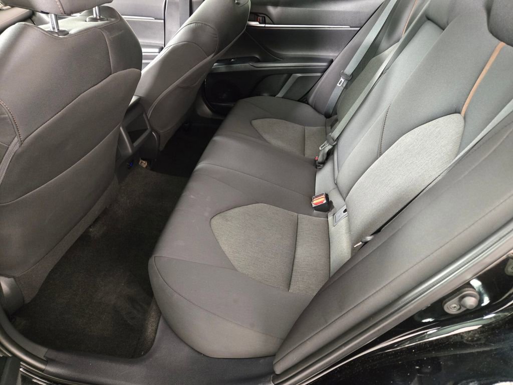 Used 2020 Toyota Camry LE FWD image 15