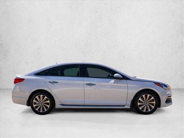 Used 2017 Hyundai Sonata Sport w/ Value Edition Package 02 FWD image 4