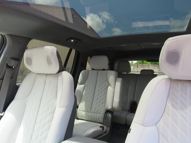 New 2025 Cadillac Escalade IQ Sport 1 w/ LPO, ONYX Package image 19