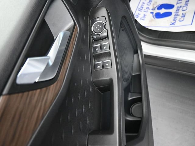 Used 2020 Ford Escape Titanium w/ Titanium Premium Package 2.0 image 12