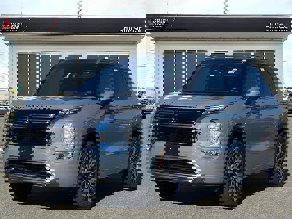 New 2025 Mitsubishi Outlander SEL image 1