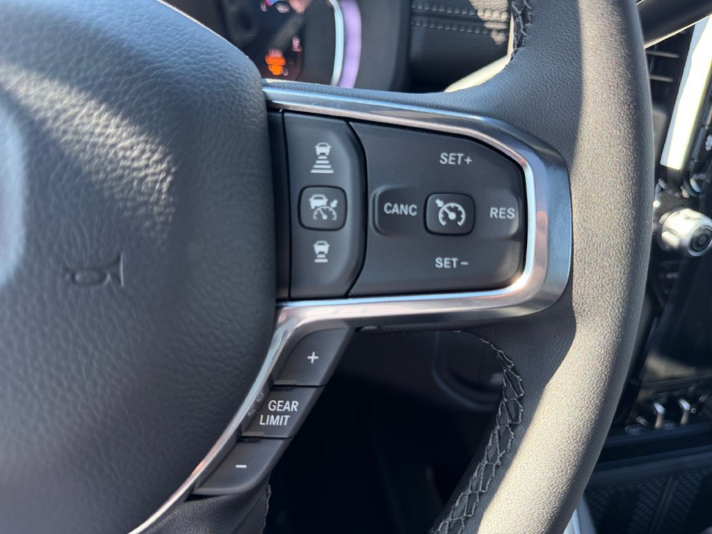 New 2026 RAM 3500 Laramie AWD/4WD image 18